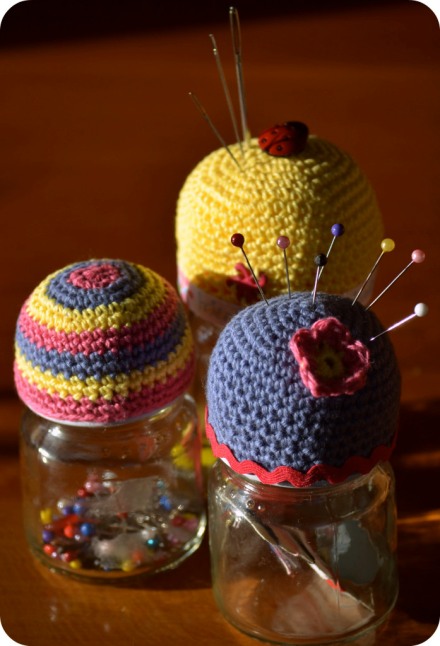 Crochet Pin cushion jar toppers free pattern